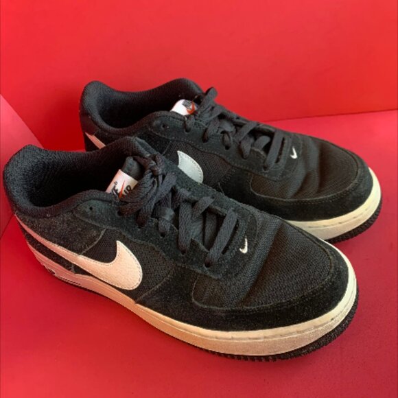 Sz 8.5 Air Force 1 Black Suede Sneakers - Picture 4 of 5